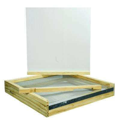 British National Screened Base – With Varroa Tray – Knot-Free New Zealand Pine – Assembled – BEEtastic UK British National Screened Base – With Varroa Tray – Knot-Free New Zealand Pine – Assembled – BEEtastic UK
