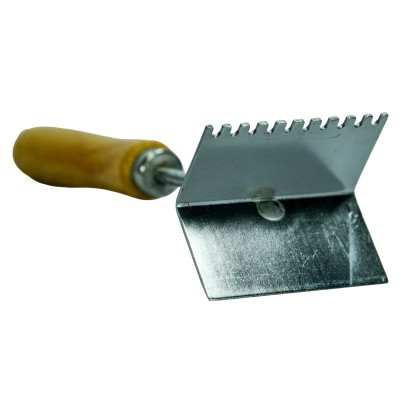 Queen Scraper Excluder – Wooden Handle – For Cleaning Beekeeping Equipment