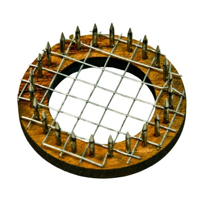 Crown of Thorns Queen Marker – 2 Pack – Metal Pins & Mesh – Handmade Beekeeping Tool