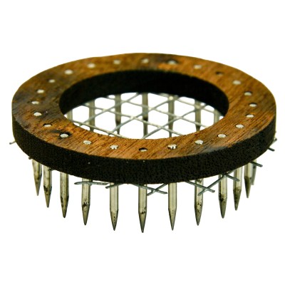 Crown of Thorns Queen Marker – 2 Pack – Metal Pins & Mesh – Handmade Beekeeping Tool